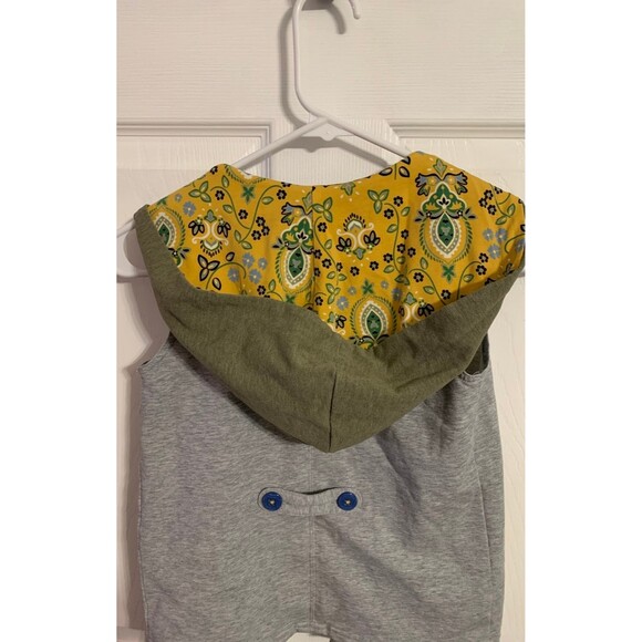 Matilda Jane 435 fork in the road vest with hood. Size 8. - Picture 6 of 6